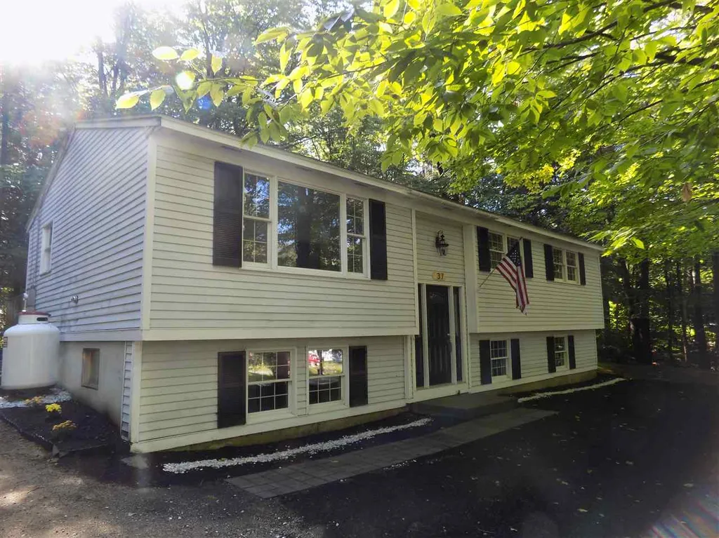 37 Woodland Grove Conway NH 03818