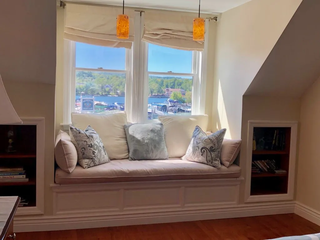 18 Pleasant Street Meredith NH 03253