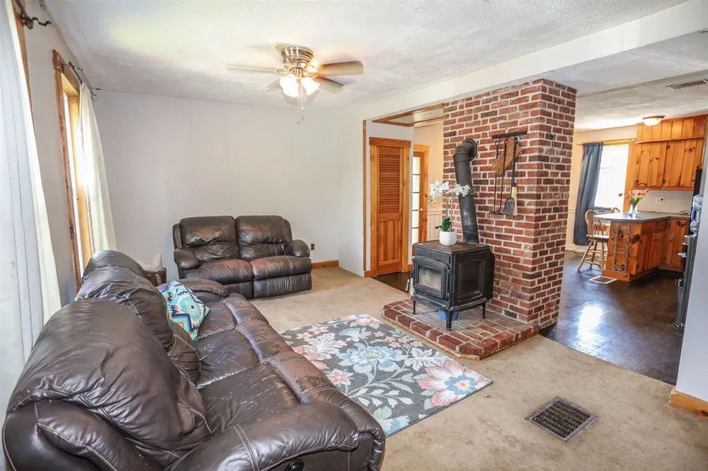 33 High Street Northwood NH 03261