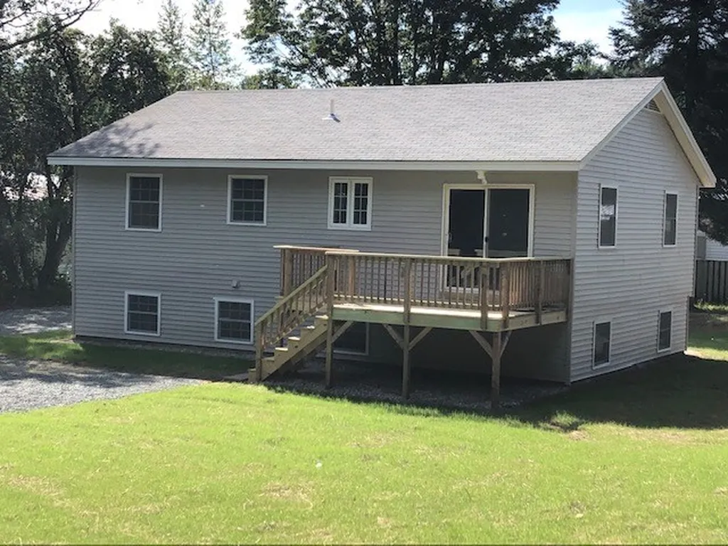 1079 Us Route 4 Canaan NH 03741
