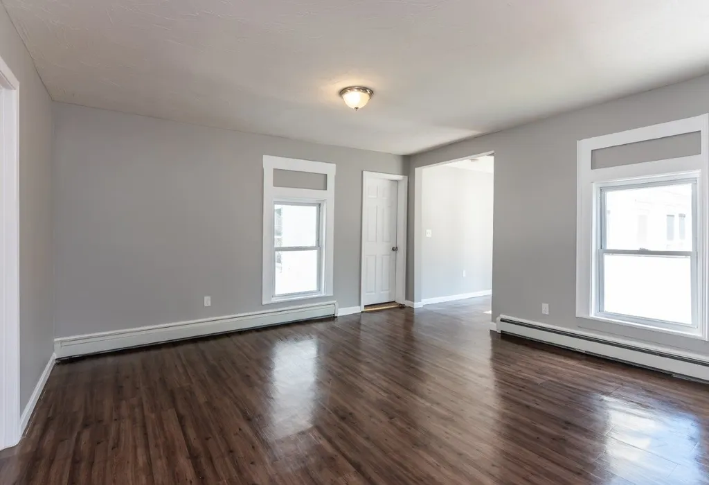 554 Lake Avenue Manchester NH 03103