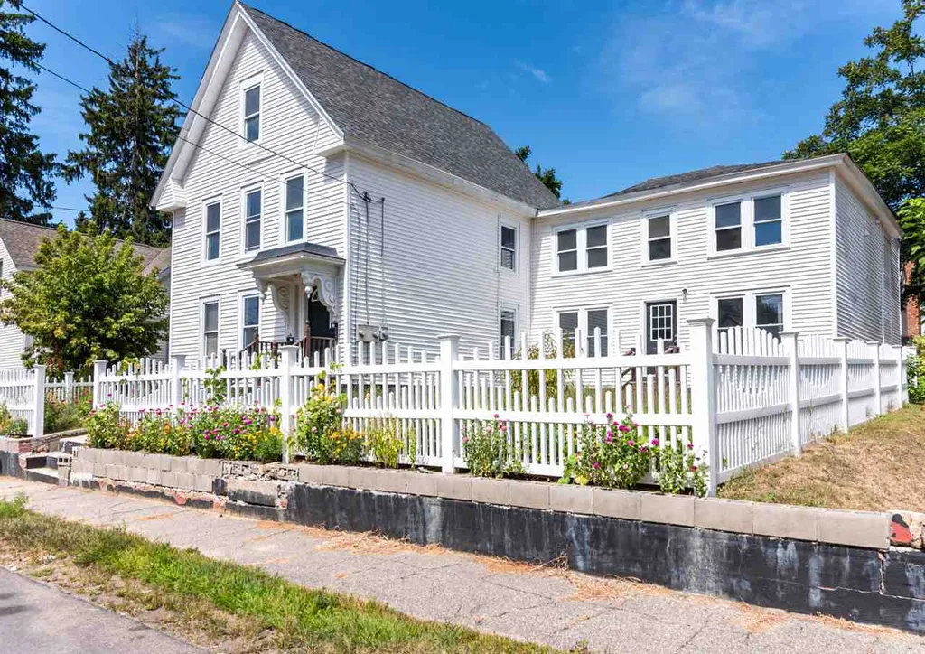 554 Lake Avenue Manchester NH 03103