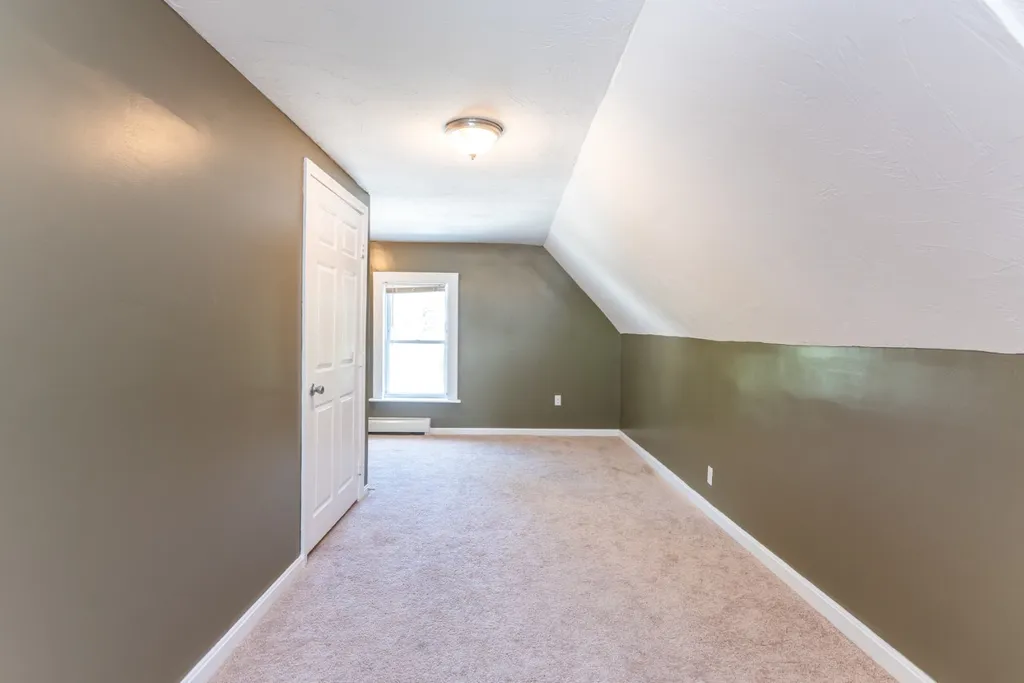 554 Lake Avenue Manchester NH 03103