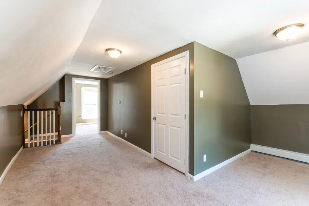 554 Lake Avenue Manchester NH 03103