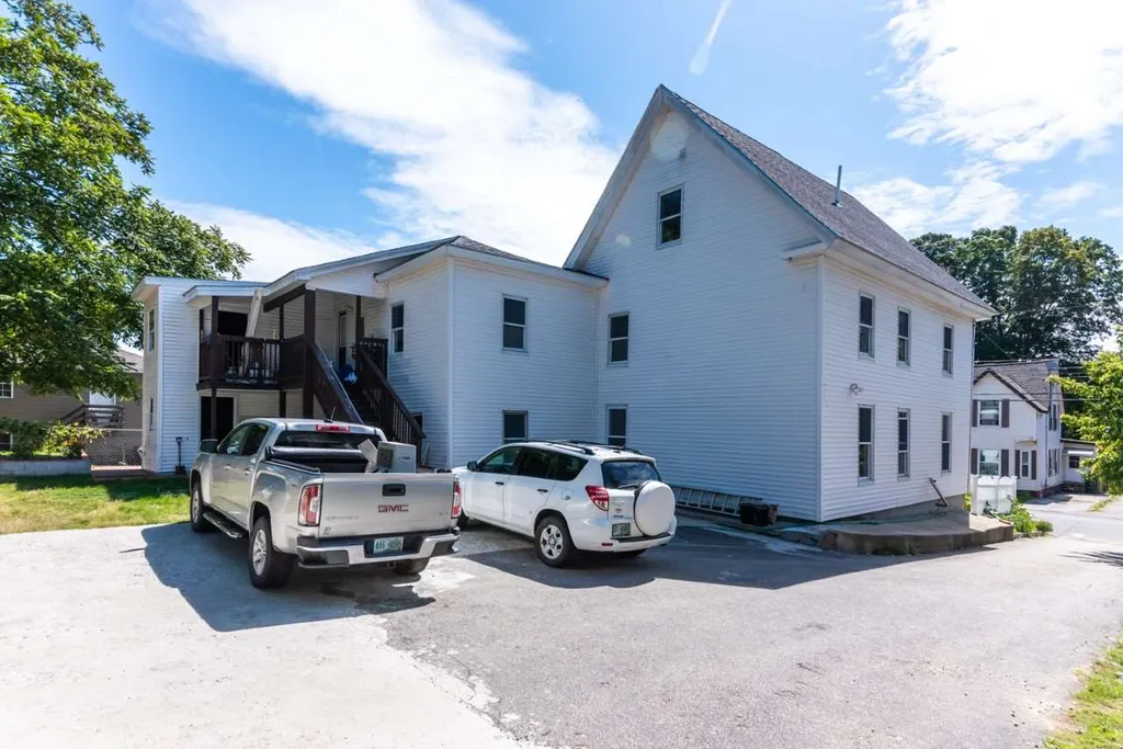 554 Lake Avenue Manchester NH 03103