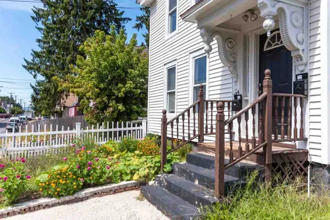 554 Lake Avenue Manchester NH 03103
