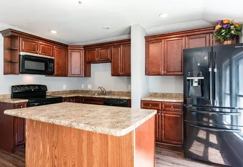 554 Lake Avenue Manchester NH 03103