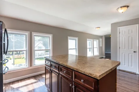 554 Lake Avenue Manchester NH 03103