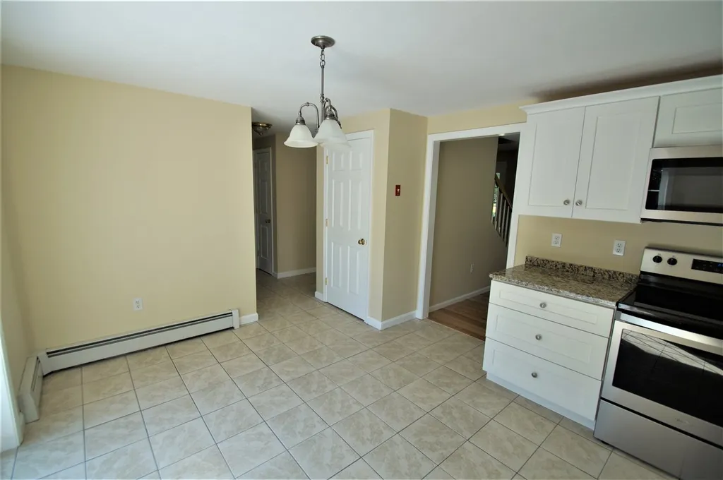 108 Lane Road Raymond NH 03077-2066