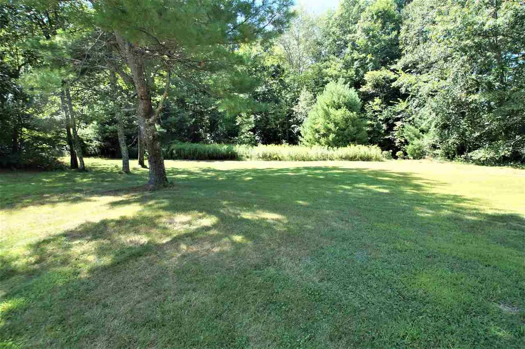 108 Lane Road Raymond NH 03077-2066