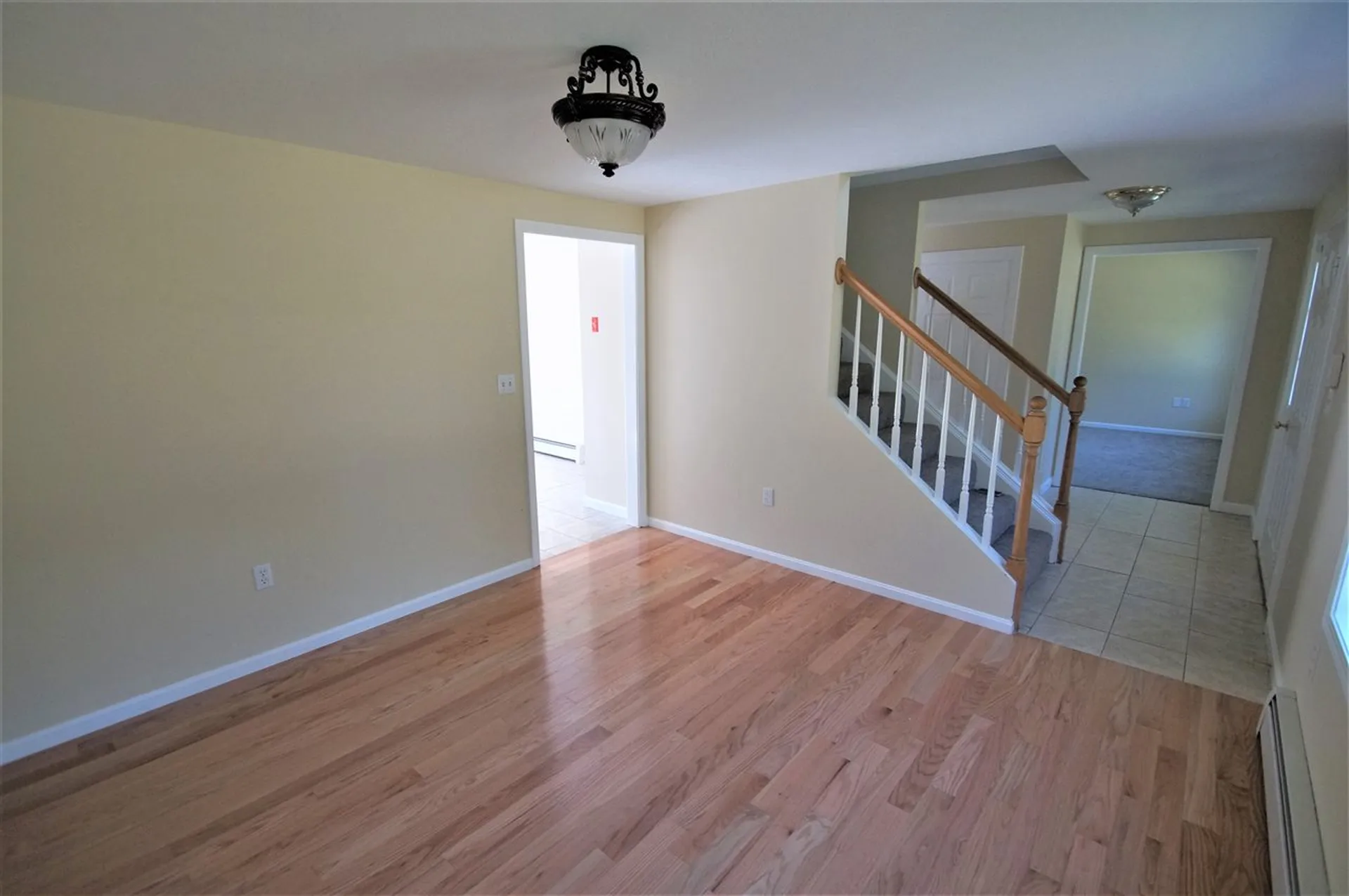 108 Lane Road Raymond NH 03077-2066