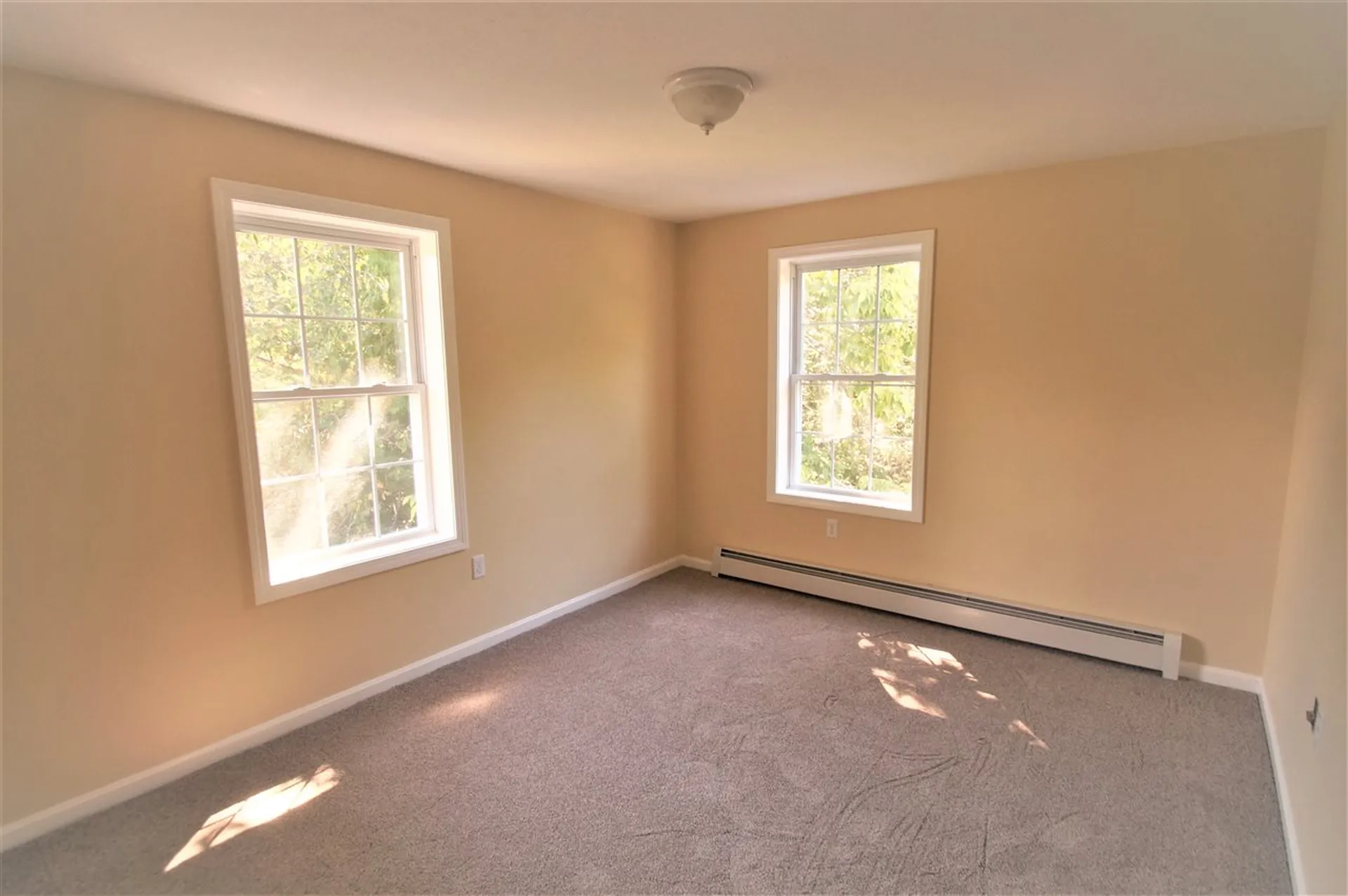 108 Lane Road Raymond NH 03077-2066
