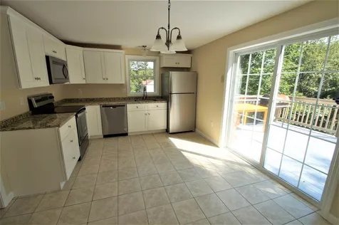 108 Lane Road Raymond NH 03077-2066