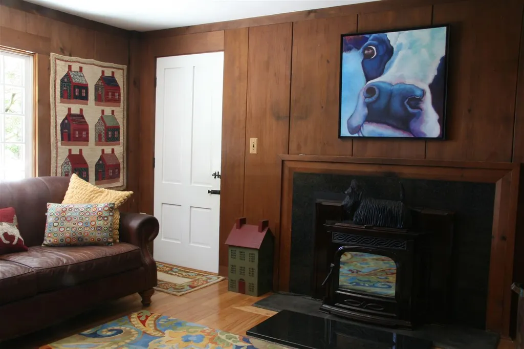 445 Crowell Road Hopkinton NH 03229