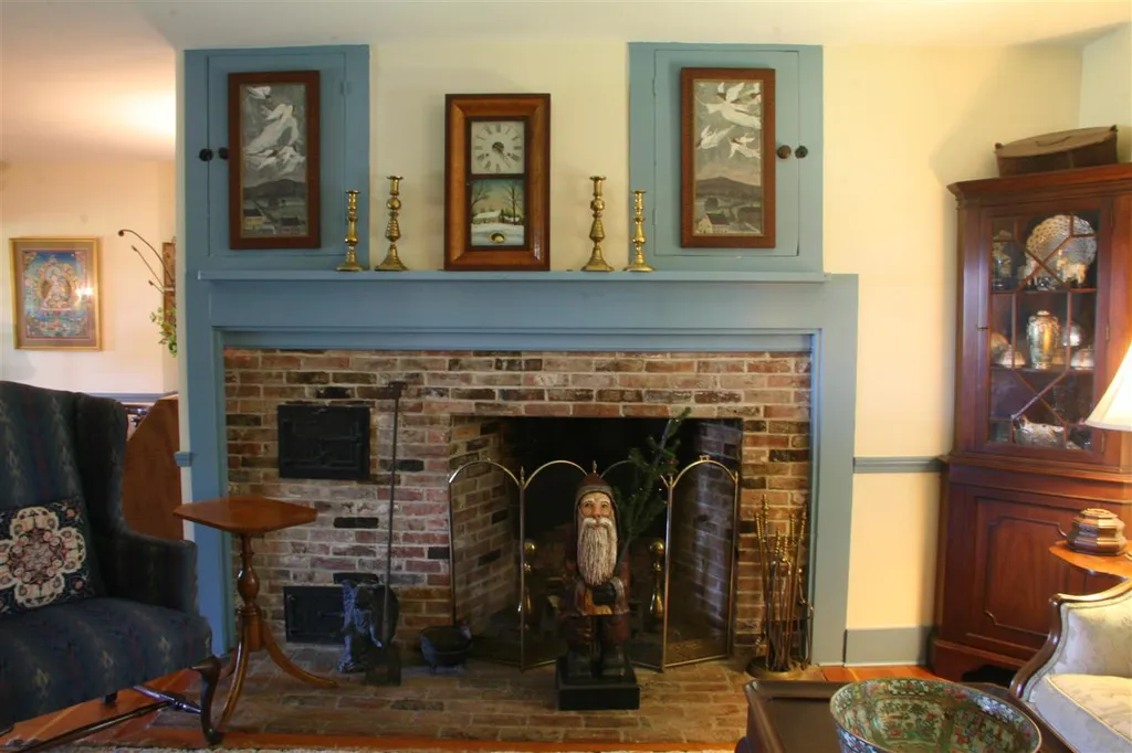 445 Crowell Road Hopkinton NH 03229