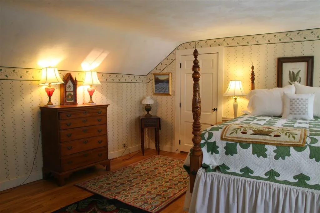 445 Crowell Road Hopkinton NH 03229