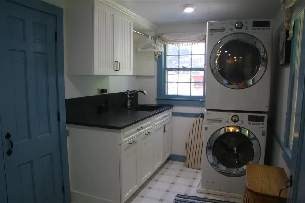 445 Crowell Road Hopkinton NH 03229