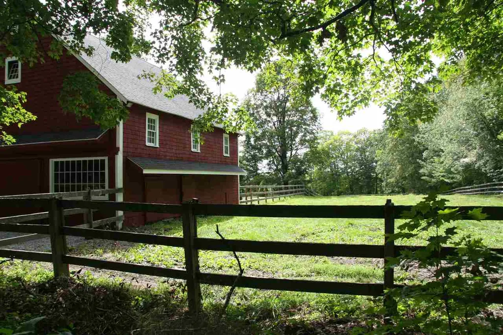 445 Crowell Road Hopkinton NH 03229