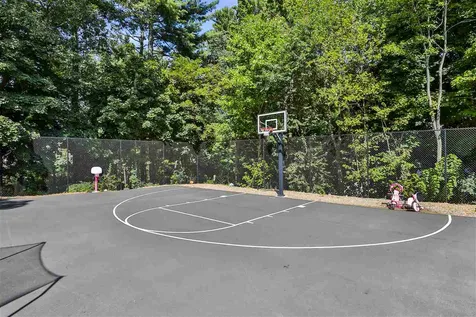 140 Concord Street Nashua NH 03064