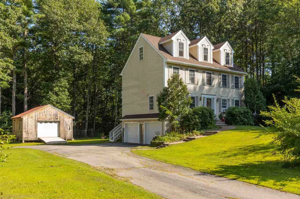2 Chapman Way Exeter NH 03833