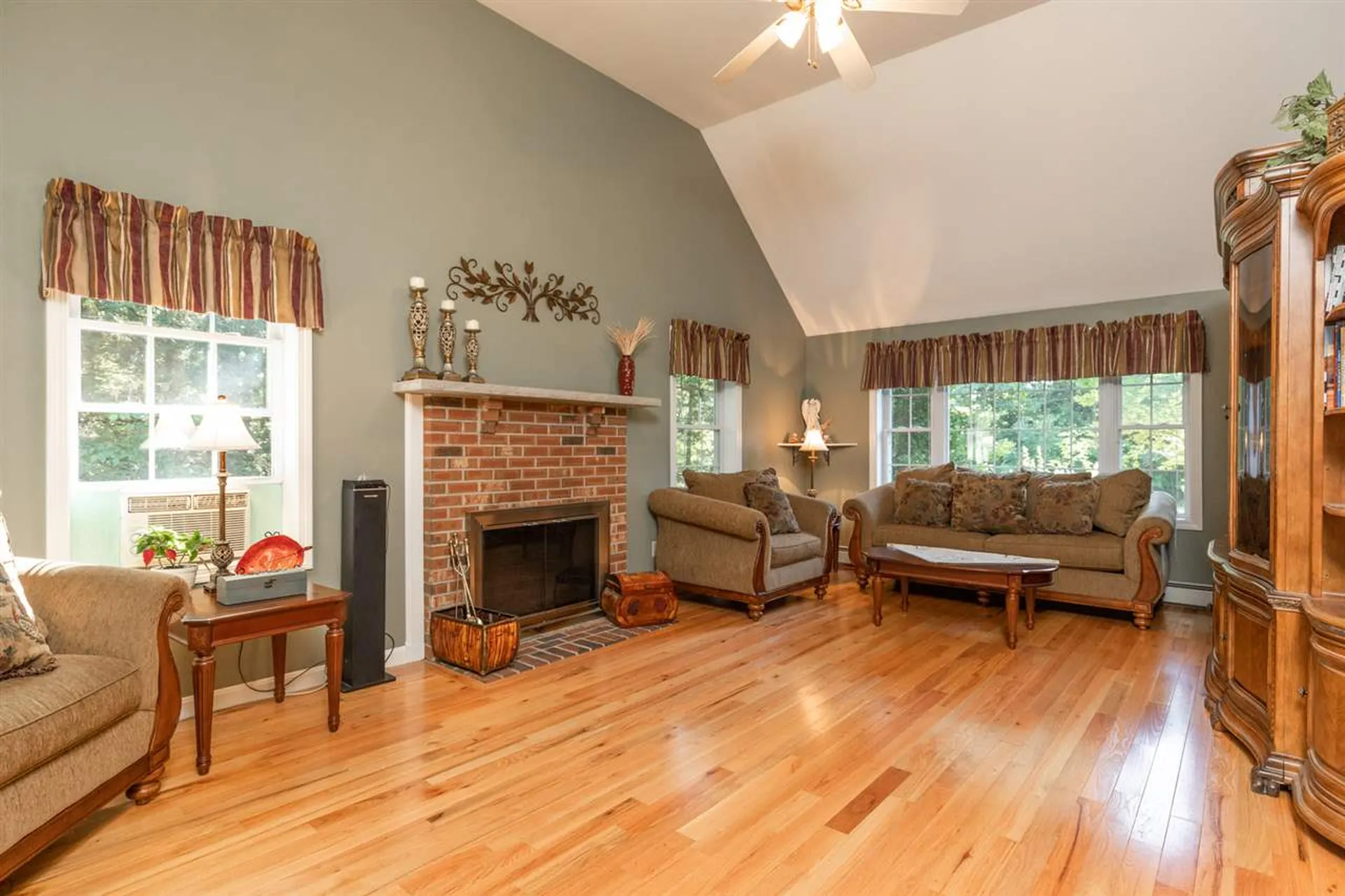 2 Chapman Way Exeter NH 03833
