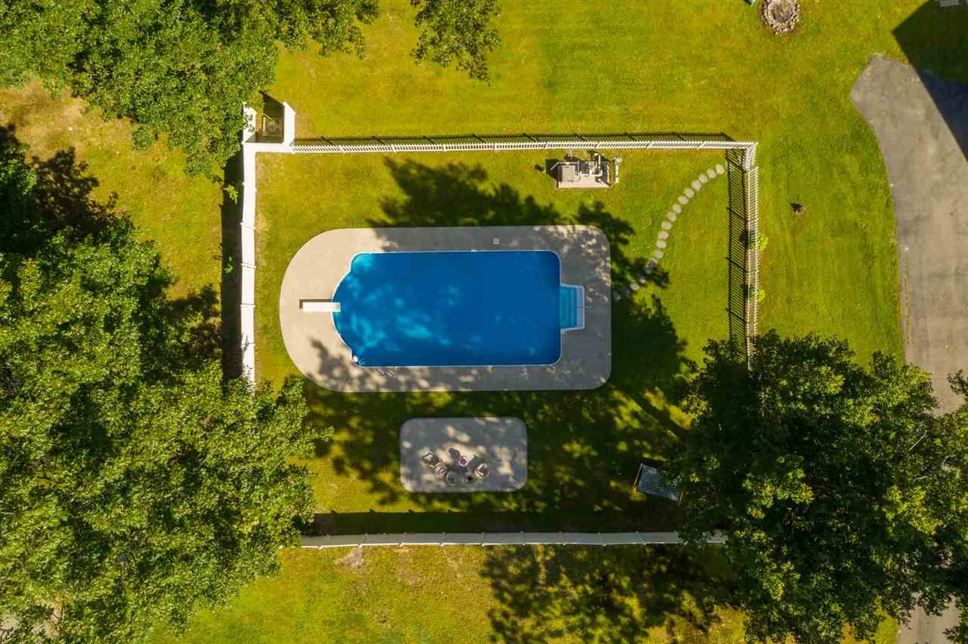 2 Chapman Way Exeter NH 03833