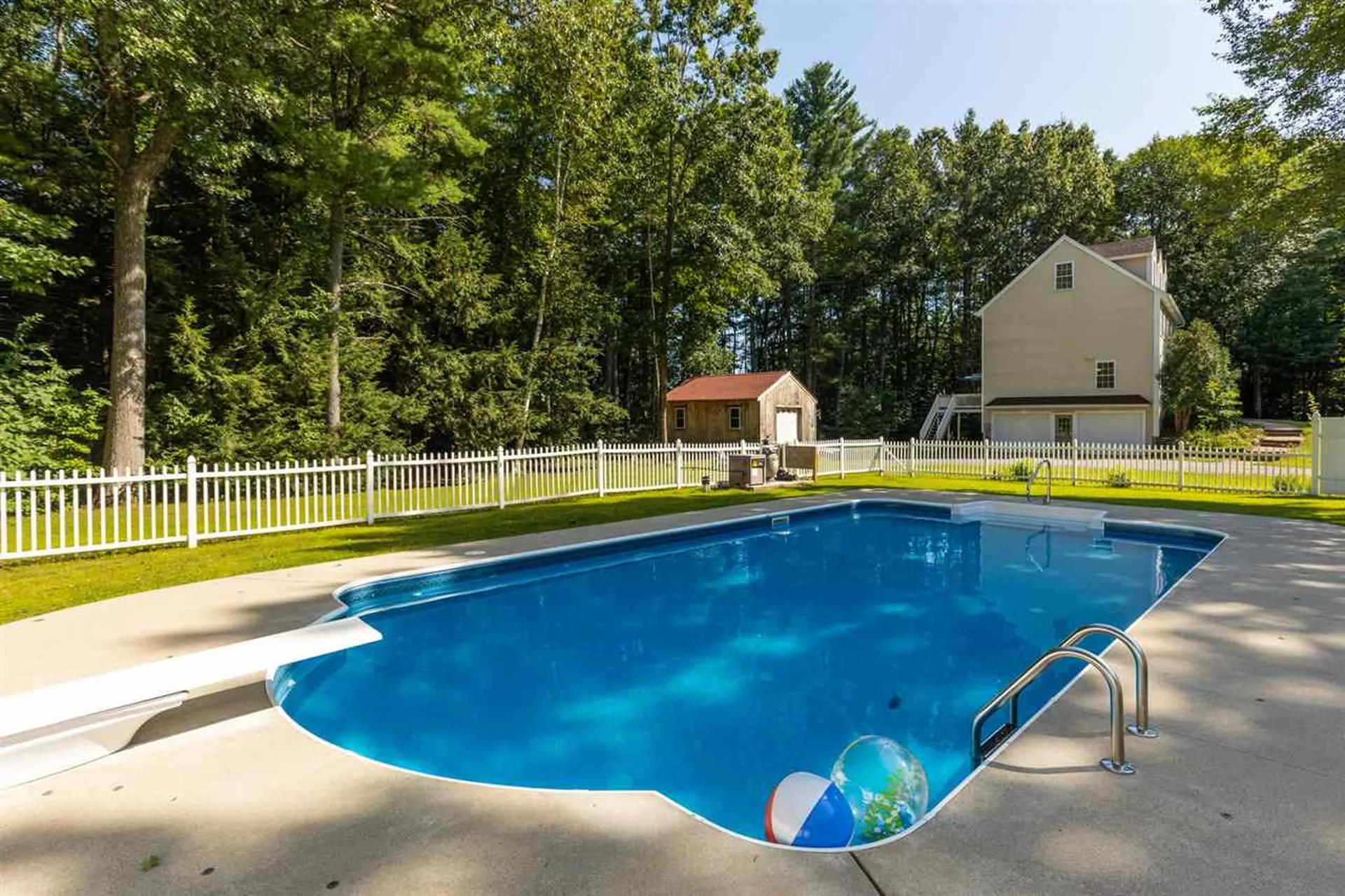 2 Chapman Way Exeter NH 03833