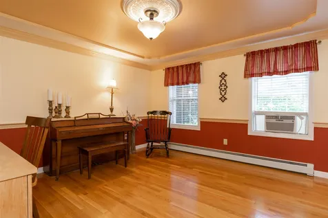 2 Chapman Way Exeter NH 03833