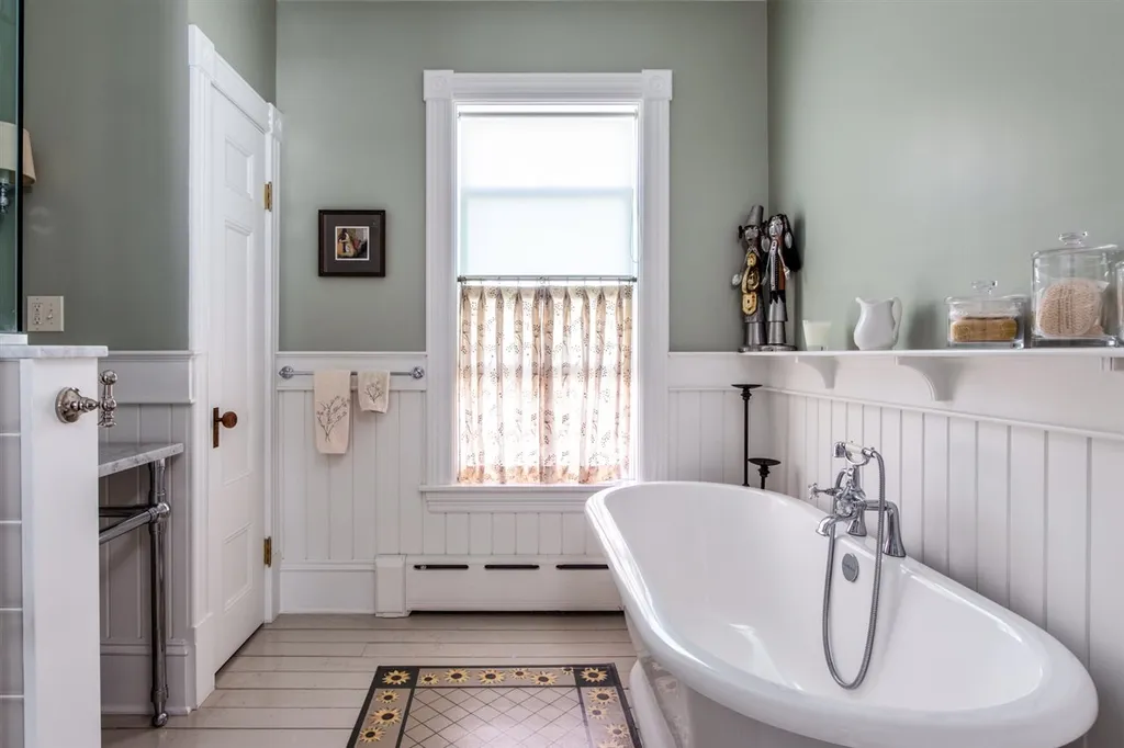 25 Bayview Street Burlington VT 05401
