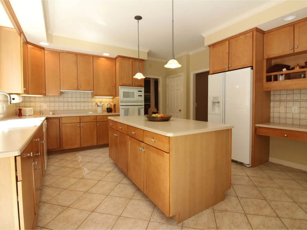 56 Burnham Lane Colchester VT 05446