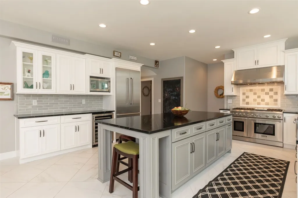 2 Sanctuary Drive Stratham NH 03885