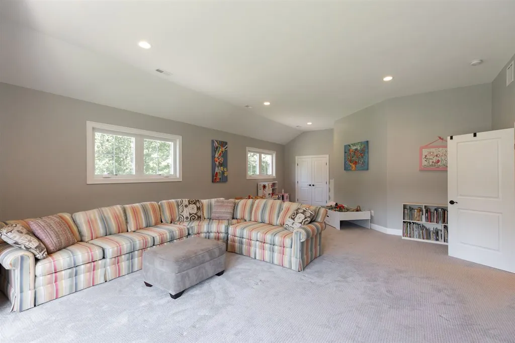 2 Sanctuary Drive Stratham NH 03885