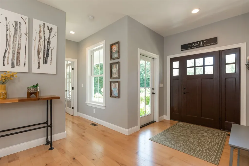 2 Sanctuary Drive Stratham NH 03885
