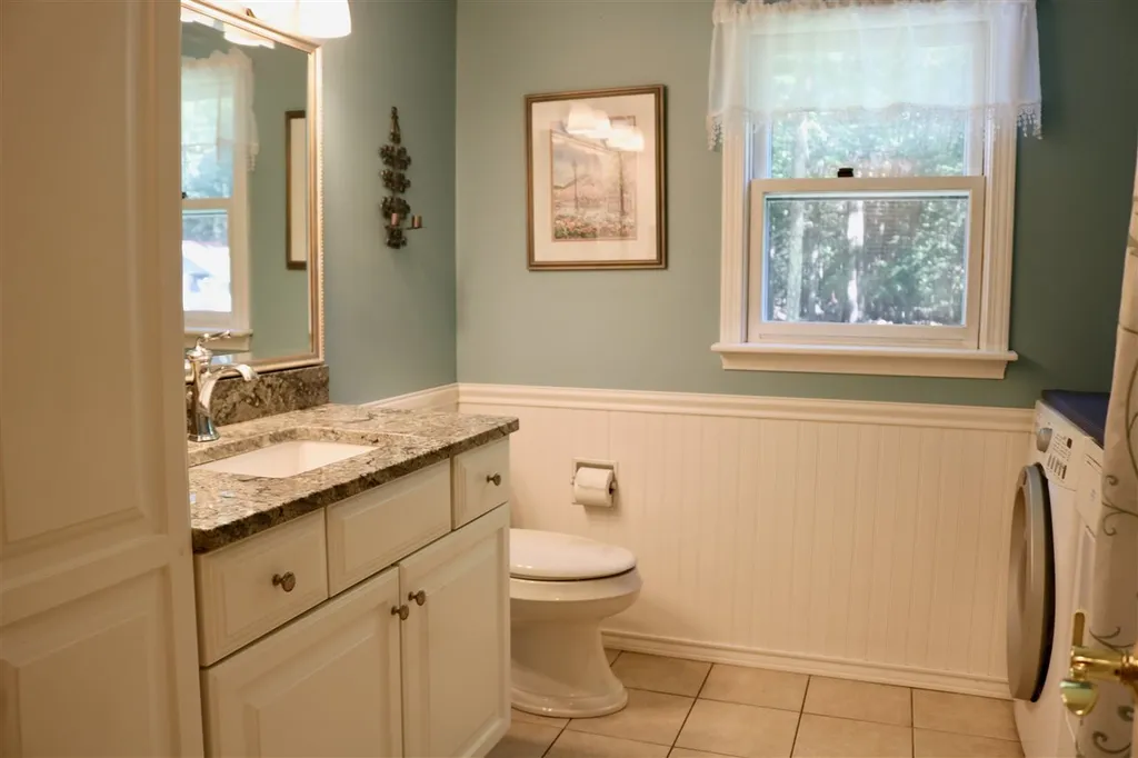 19a Pine Road North Hampton NH 03862