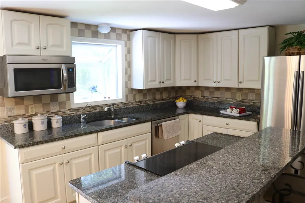19a Pine Road North Hampton NH 03862