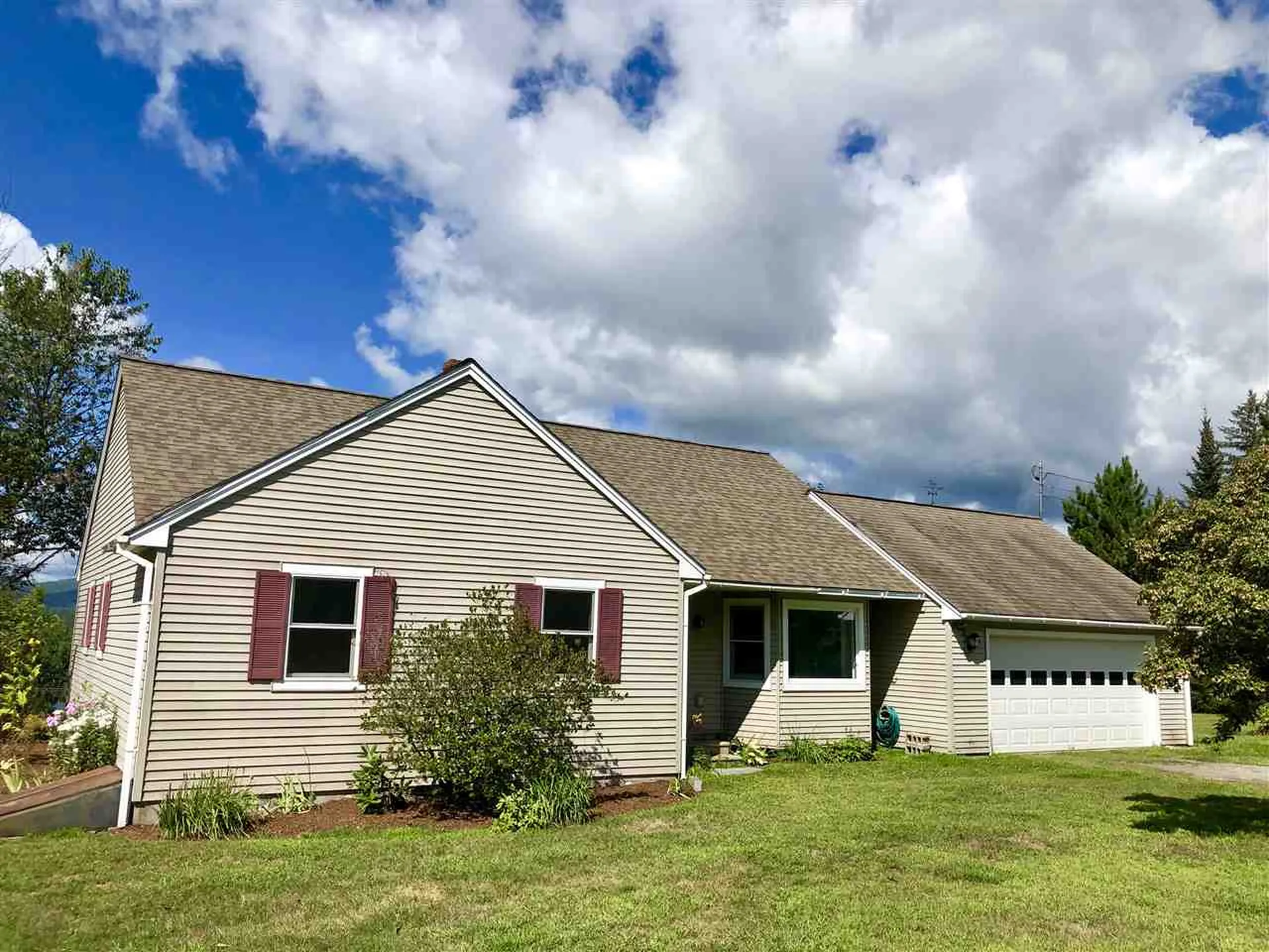 10 Bedford Road Piermont NH 03779