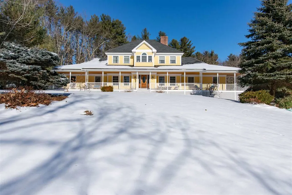 9 Christopher Lane Pelham NH 03076