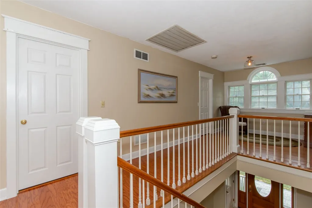 9 Christopher Lane Pelham NH 03076