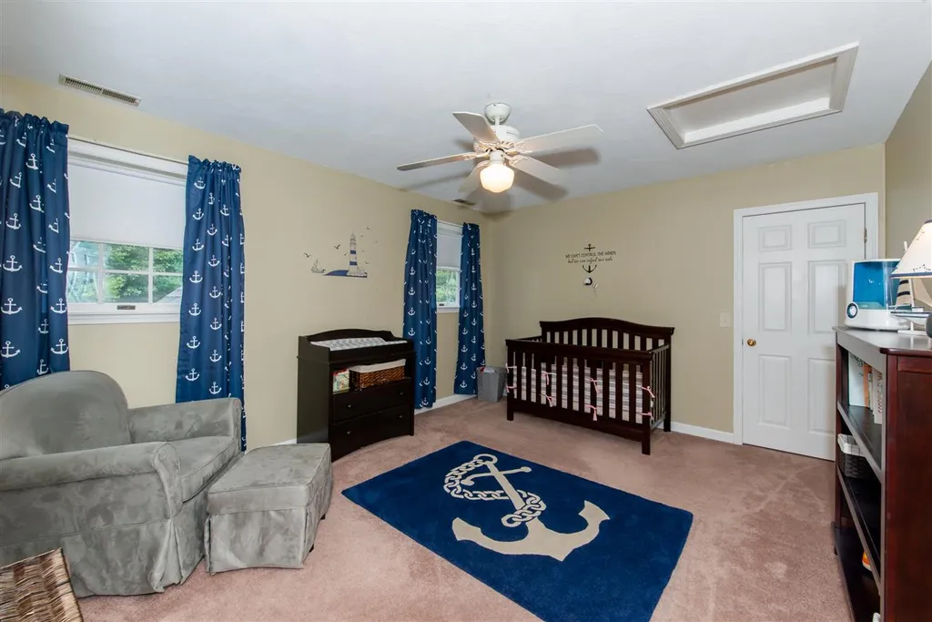 9 Christopher Lane Pelham NH 03076