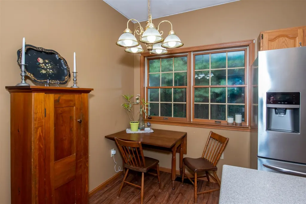 9 Christopher Lane Pelham NH 03076
