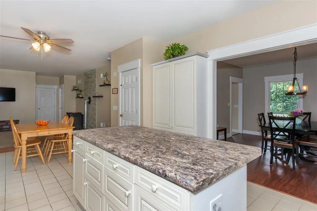 9 Christopher Lane Pelham NH 03076