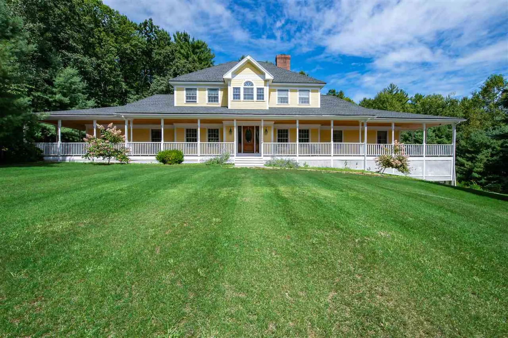 9 Christopher Lane Pelham NH 03076
