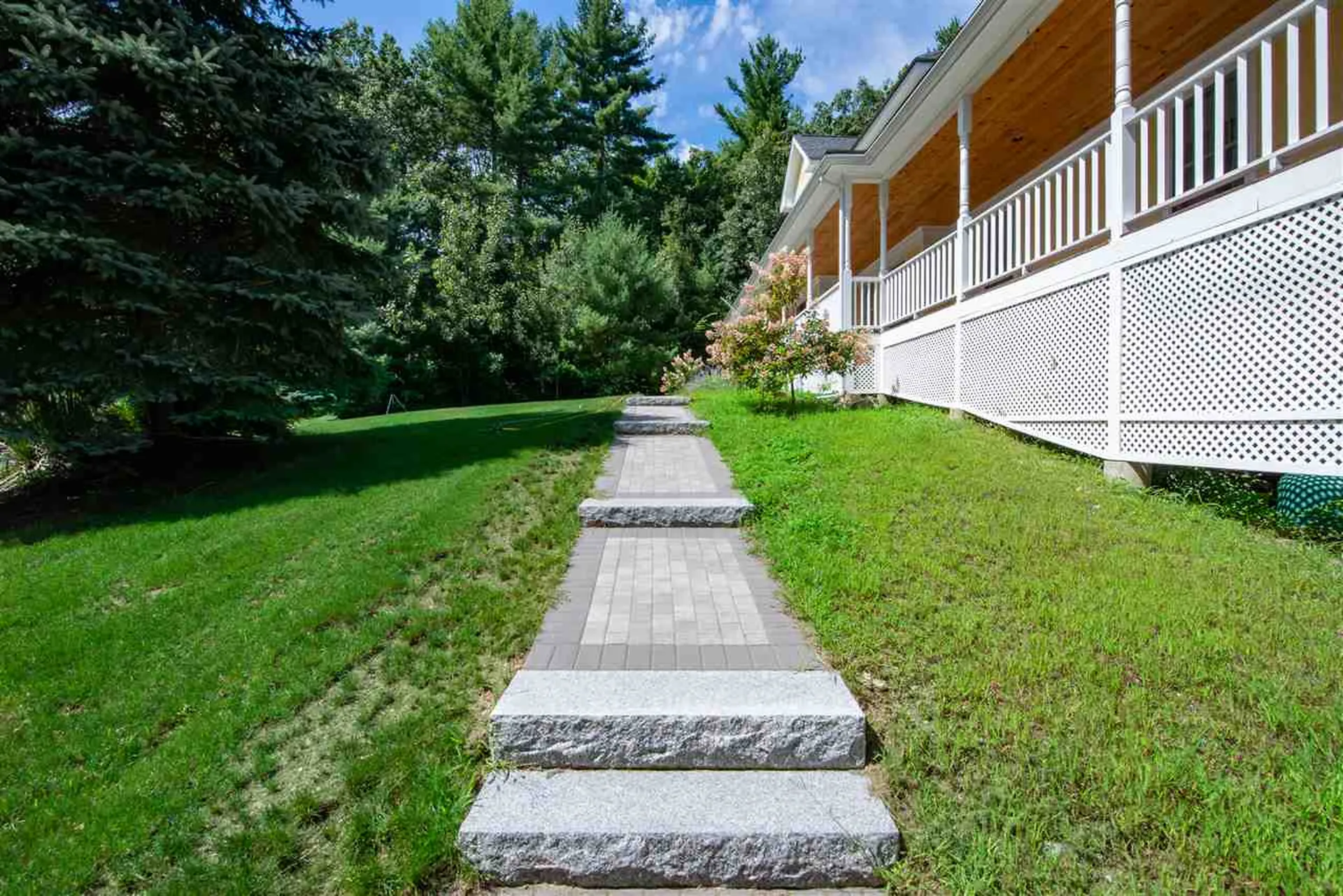 9 Christopher Lane Pelham NH 03076