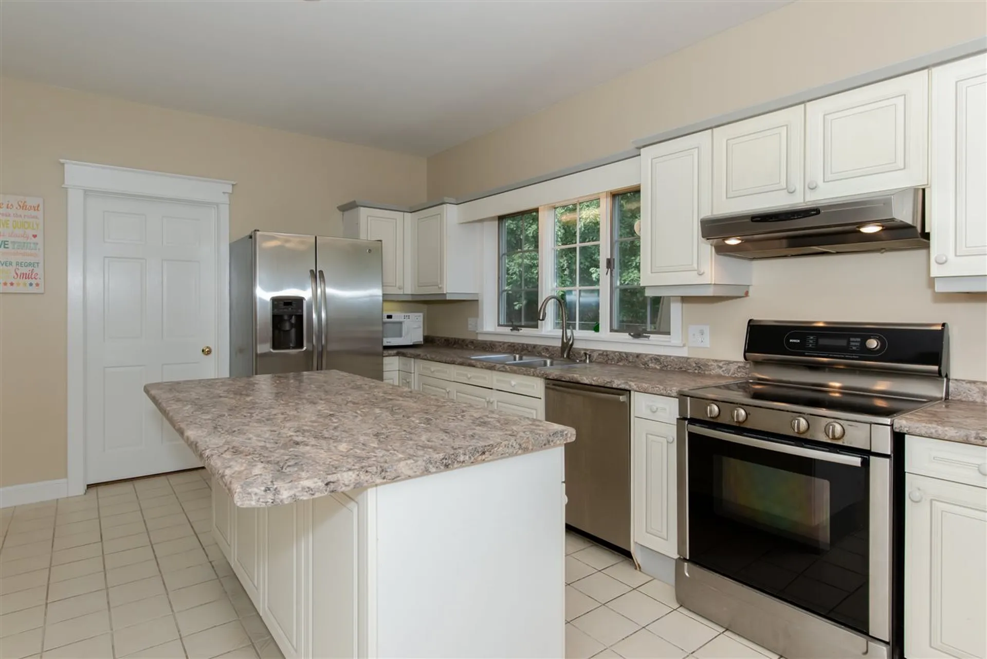 9 Christopher Lane Pelham NH 03076