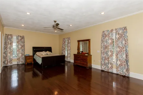 9 Christopher Lane Pelham NH 03076