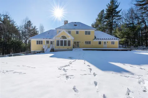 9 Christopher Lane Pelham NH 03076