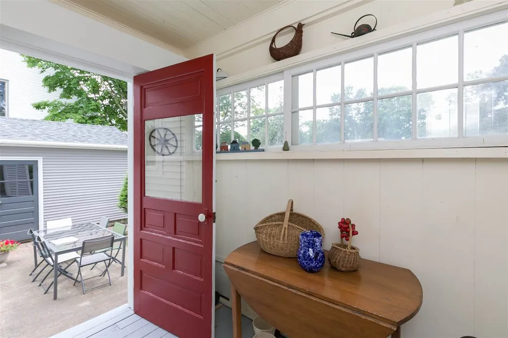 2 Grove Street Essex VT 05452
