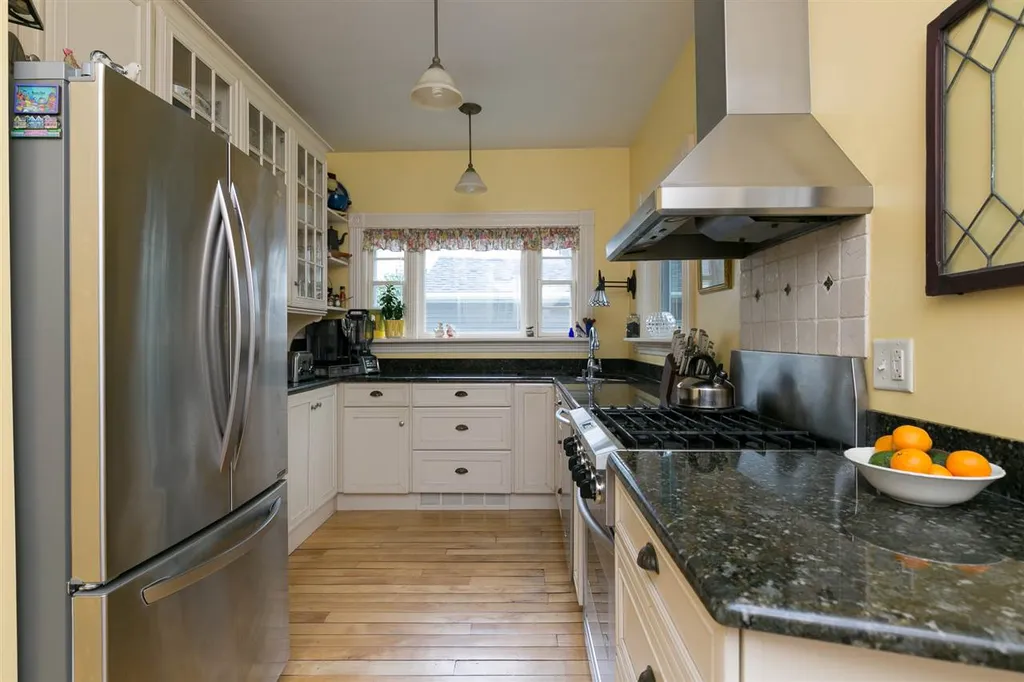 2 Grove Street Essex VT 05452