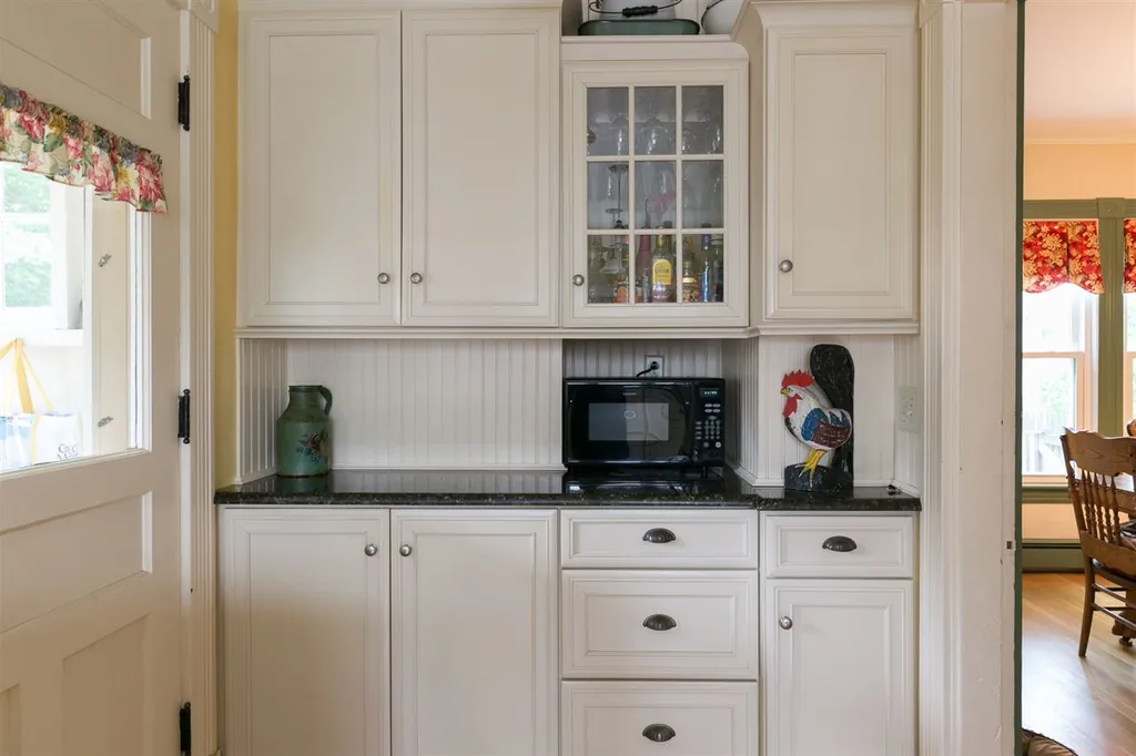 2 Grove Street Essex VT 05452