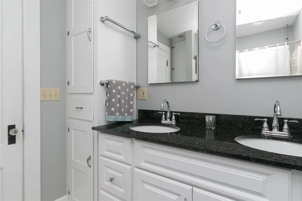 2 Grove Street Essex VT 05452